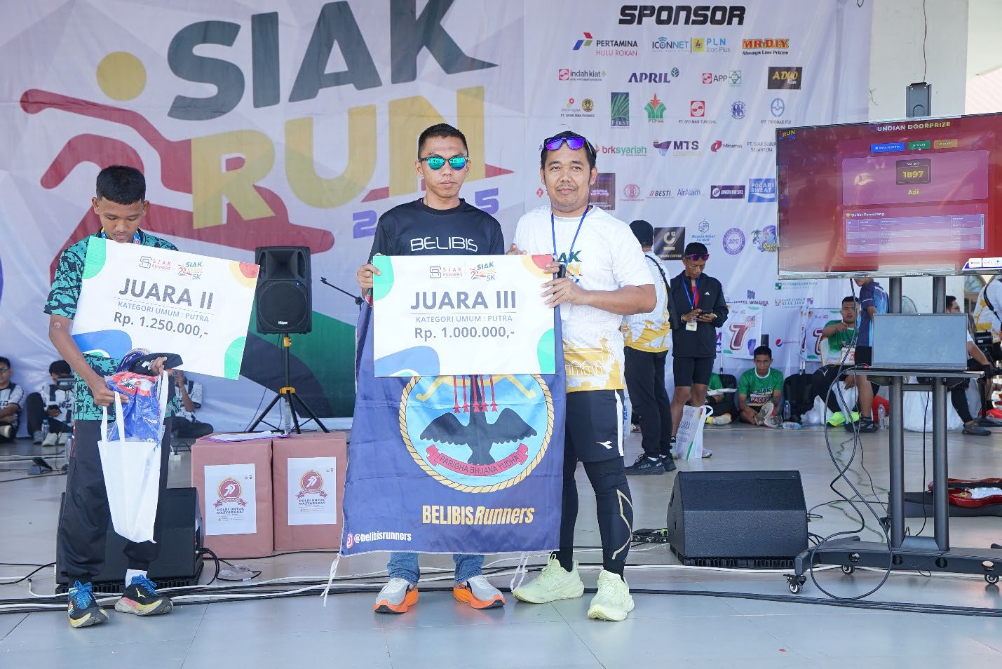 Podium juara Siak Run 2025