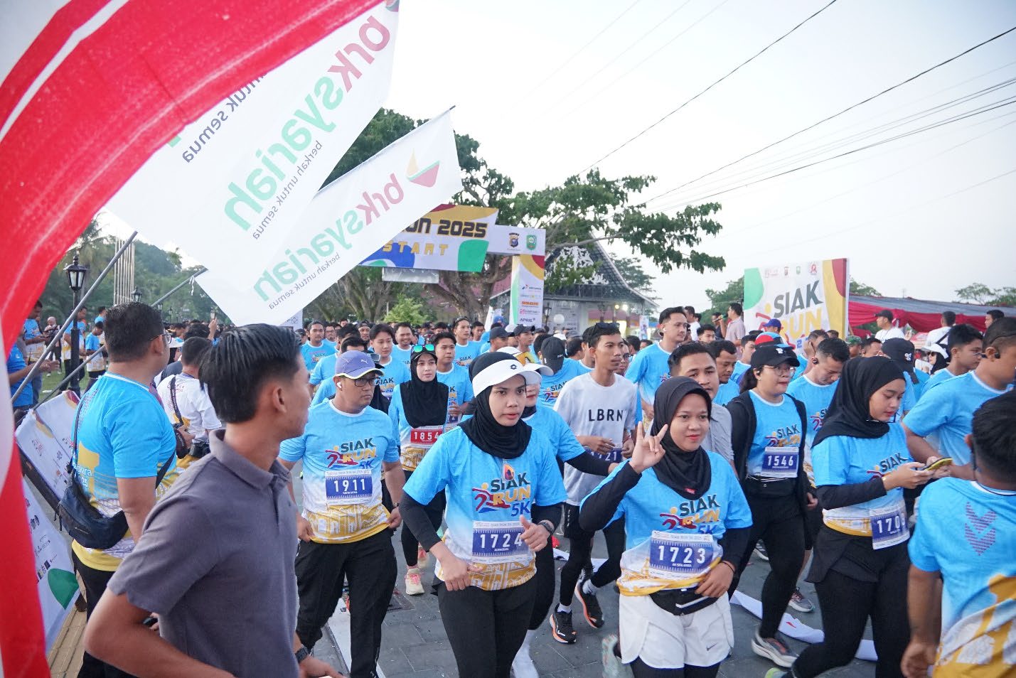 Peserta memasuki gerbang start Siak Run 2025
