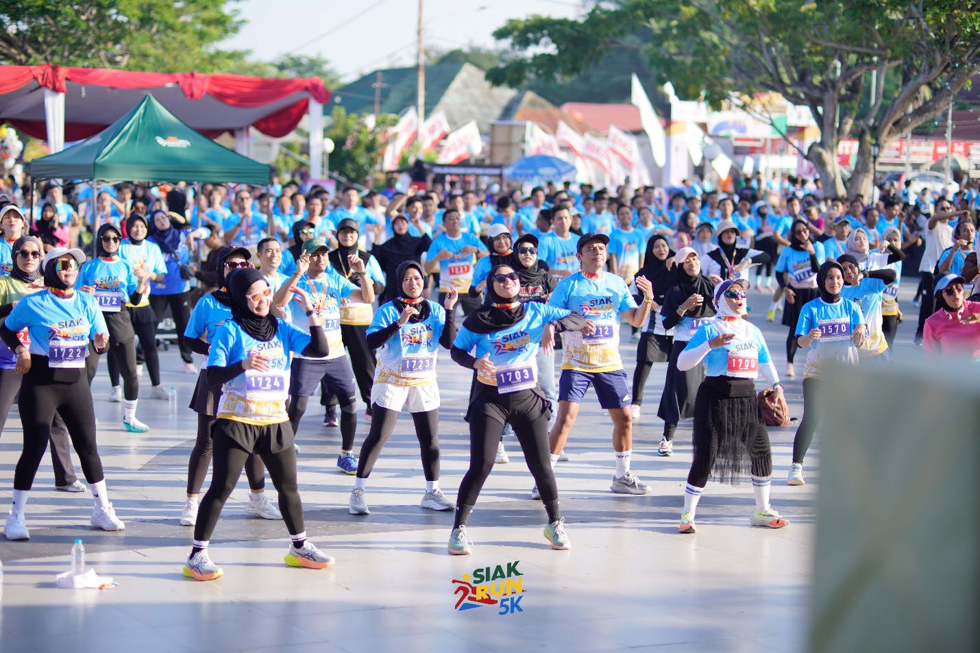 Sesi zumba pemanasan Siak Run 2025